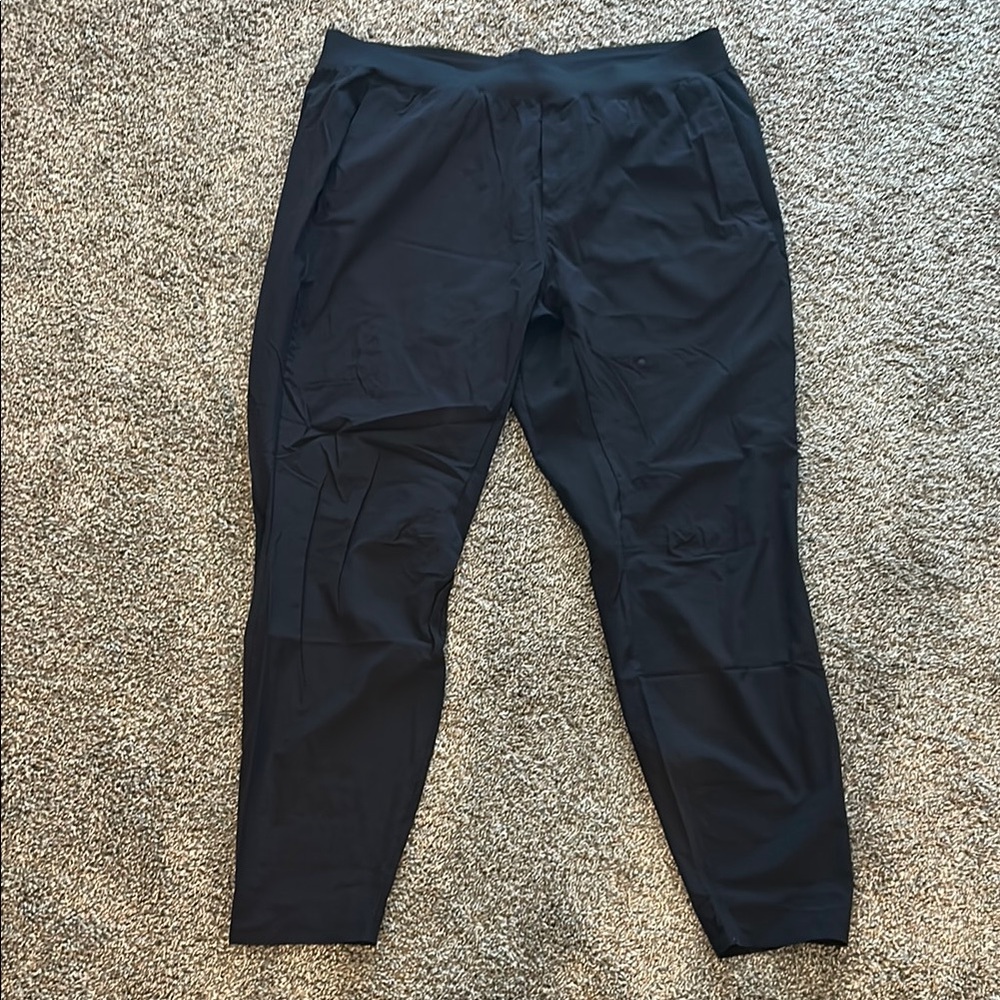 Lululemon Athletica Black Sweatpants with Tapered Legs